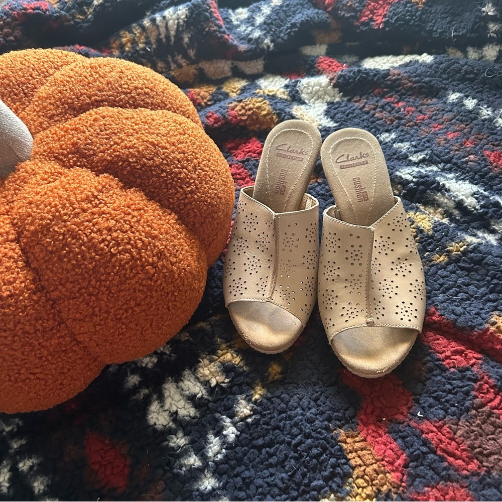 Clarks Leather Tan Artisan Wedges Espadrilles- 🎁GIFT WITH EVERY PURCHASE